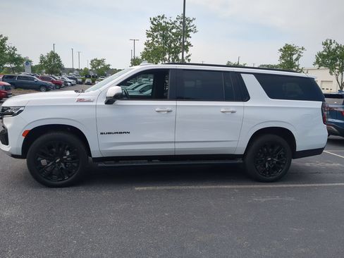 Used 2023 Chevrolet Suburban Z71 w/ Luxury Package AWD/4WD image 7