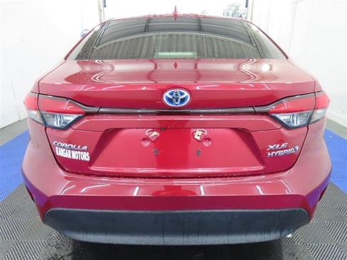 Used 2024 Toyota Corolla XLE FWD image 7