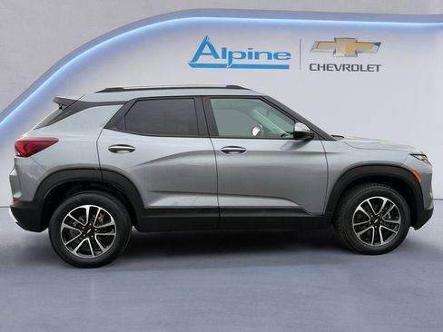 Used 2025 Chevrolet TrailBlazer LT image 6