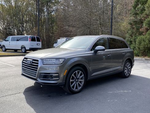 Used 2017 Audi Q7 3.0T Premium Plus w/ Premium Plus Package image 5
