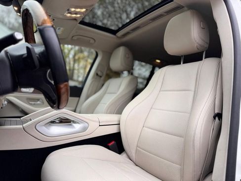 Used 2022 Mercedes-Benz GLS 450 4MATIC image 20