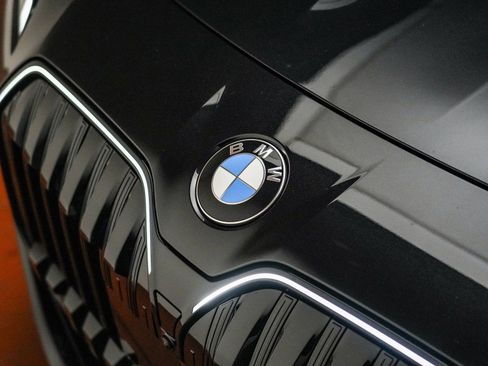 New 2026 BMW 740i w/ Premium Package image 9