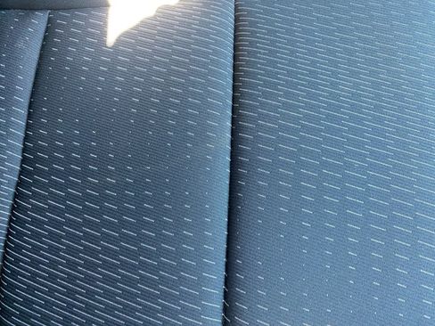 Used 2025 Chevrolet Equinox LT image 32