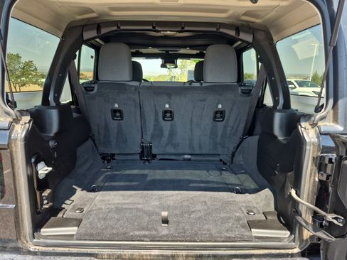 Used 2024 Jeep Wrangler Unlimited Sport AWD/4WD image 21