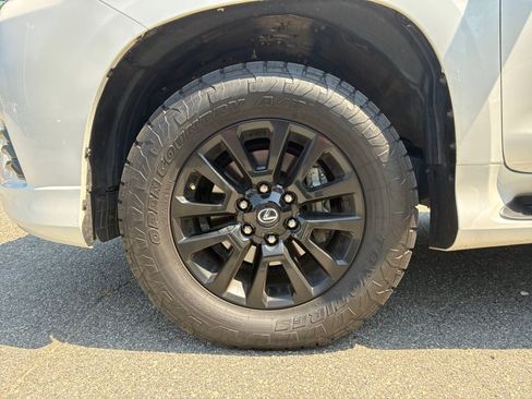 Used 2023 Lexus GX 460 w/ Black Line Special Edition AWD/4WD image 31