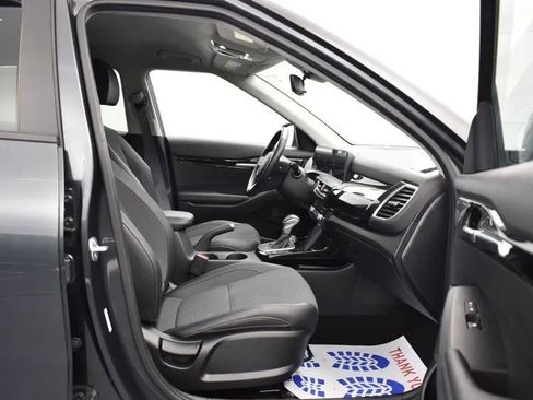 Used 2025 Kia Seltos S image 17