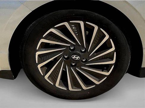 Used 2024 Hyundai Sonata SEL FWD image 8