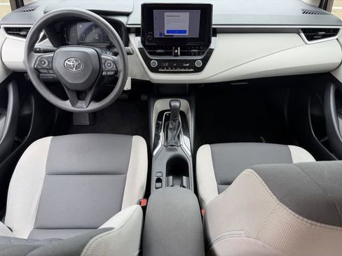 Used 2026 Toyota Corolla LE FWD image 11