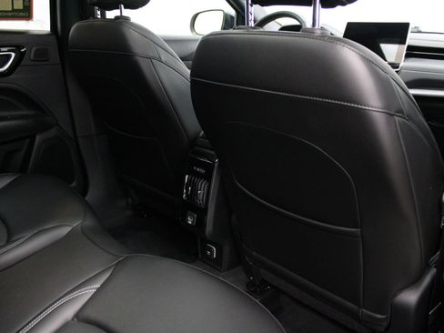 Used 2022 Jeep Compass High Altitude AWD/4WD image 21