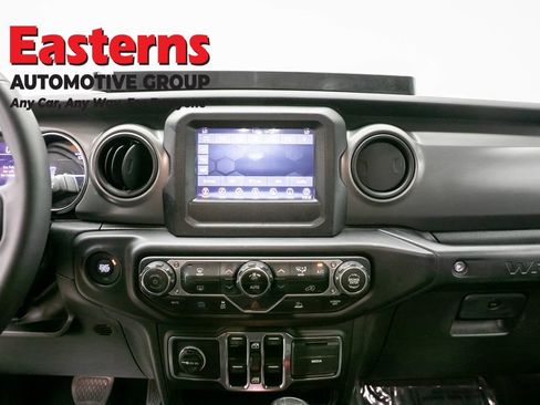 Used 2023 Jeep Wrangler Unlimited AWD/4WD image 12