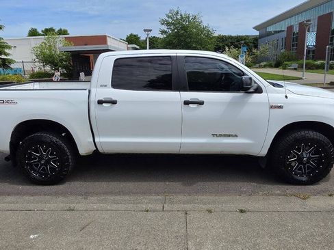 Used 2012 Toyota Tundra 4x4 CrewMax w/ TRD Off-Road Pkg image 4