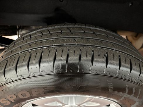 Used 2021 GMC Sierra 1500 SLE image 42