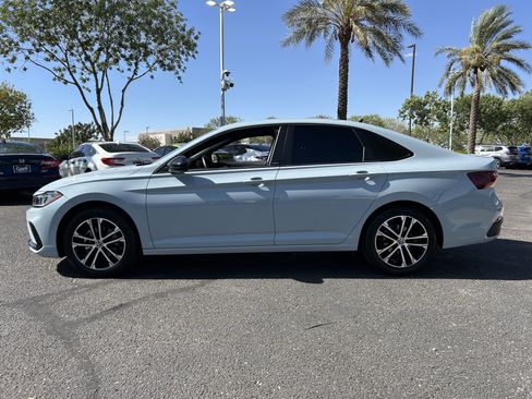 Used 2025 Volkswagen Jetta Sport FWD image 2