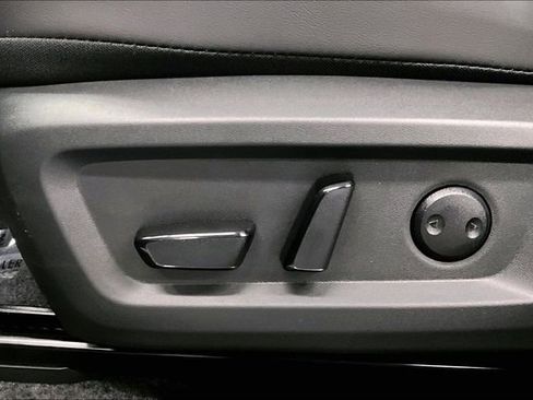 New 2026 Nissan Rogue SV FWD image 31
