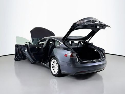 Used 2016 Tesla Model S 70D image 24