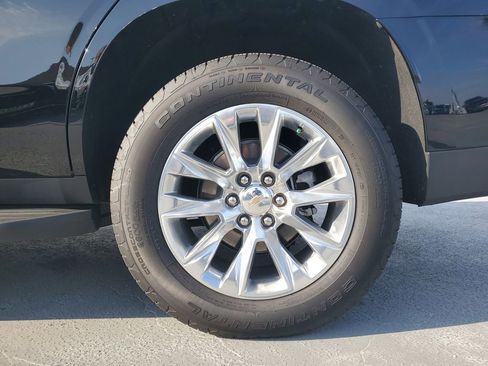 Used 2025 Chevrolet Tahoe Premier image 5