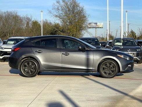 Used 2016 MAZDA MAZDA3 i Sport image 7