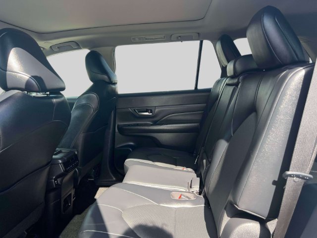 Certified 2025 Toyota Grand Highlander AWD image 15