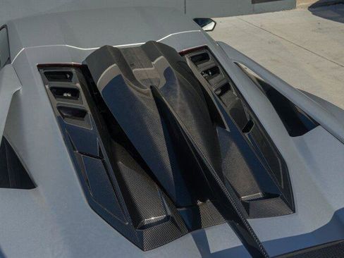 Used 2024 Lamborghini Revuelto image 59