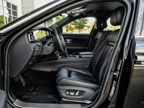 Used 2022 Rolls-Royce Ghost image 33