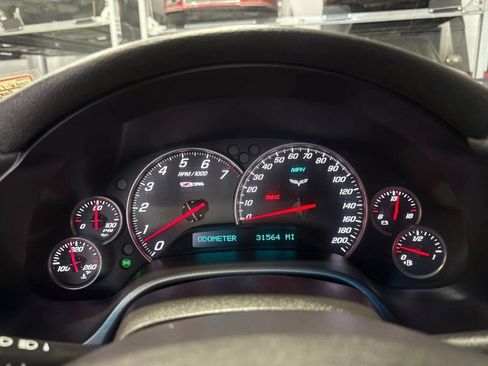 Used 2007 Chevrolet Corvette Z06 w/ Preferred Equipment Group RWD image 12