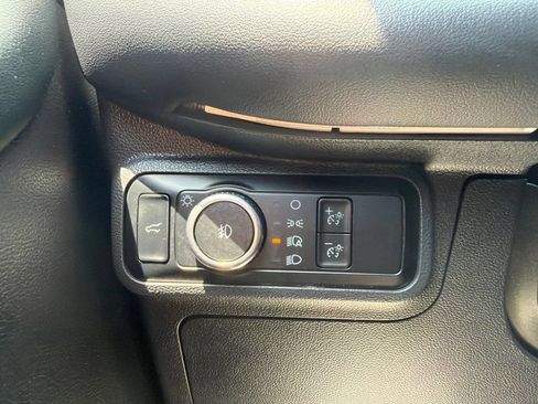 Used 2025 Ford Explorer ST-Line w/ Premium Package AWD/4WD image 9