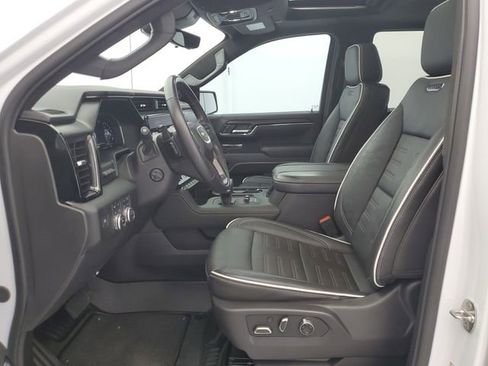 Used 2024 GMC Sierra 1500 AT4X AWD/4WD image 17