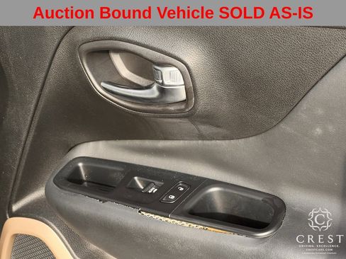 Used 2016 Jeep Renegade Limited w/ Safety & Security Group image 28