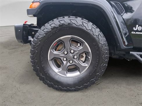 Used 2020 Jeep Gladiator Overland w/ Dual Top Group image 14