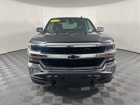 Used 2018 Chevrolet Silverado 1500 LT w/ All Star Edition image 6