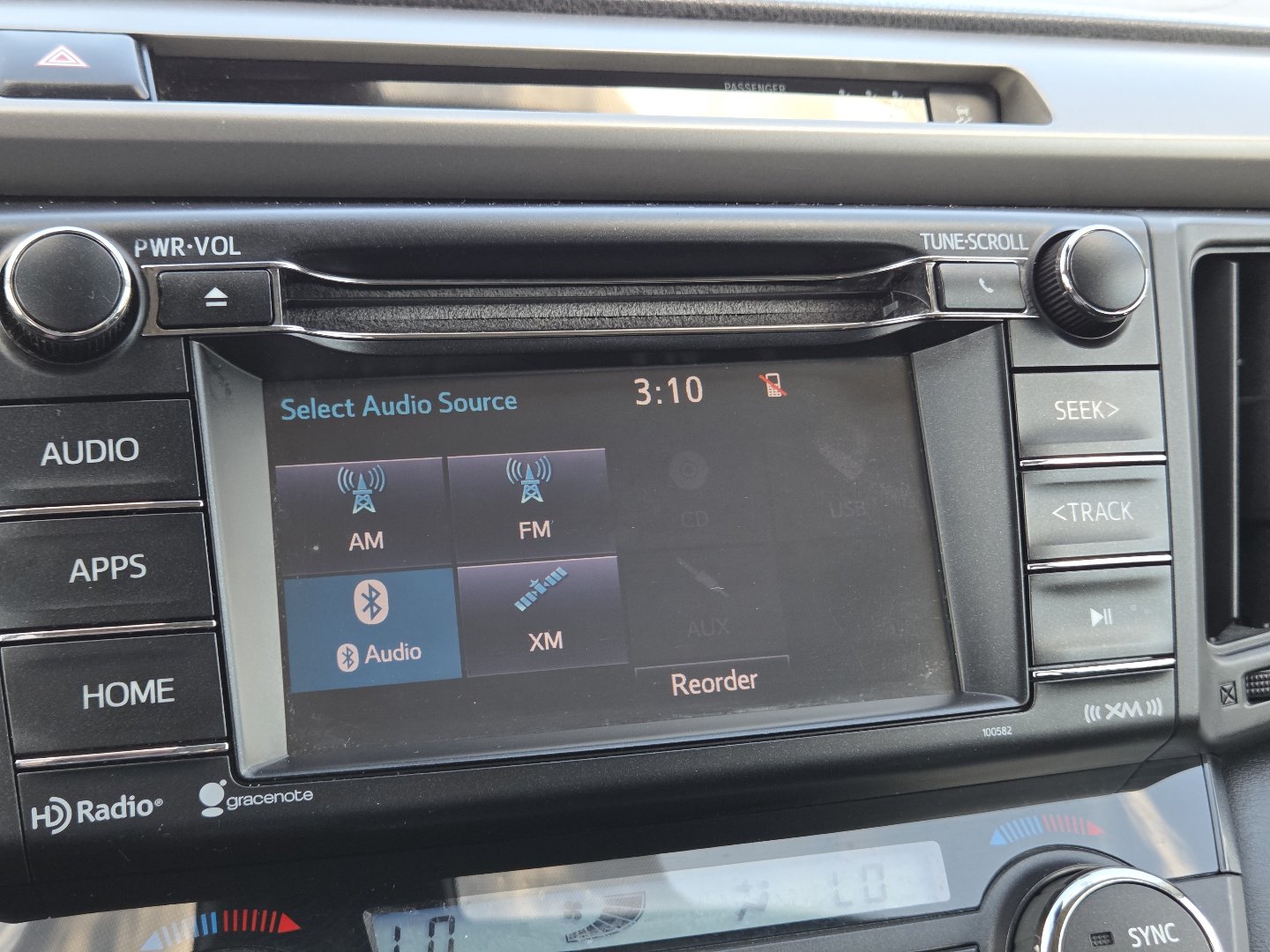Used 2018 Toyota RAV4 XLE w/ Plus Extra Value Package FWD image 28