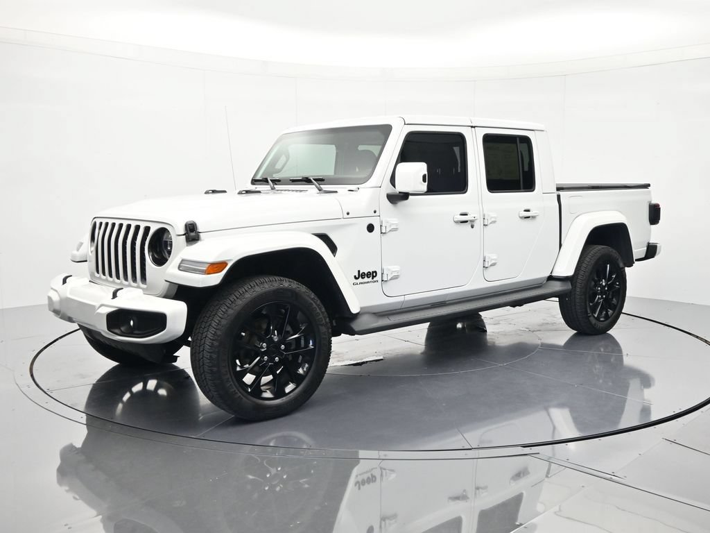 Used 2021 Jeep Gladiator Overland AWD/4WD image 1