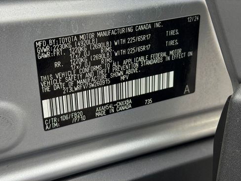 Used 2025 Toyota RAV4 LE image 28