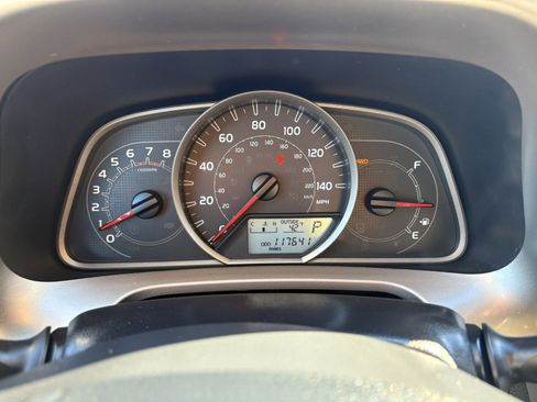 Used 2013 Toyota RAV4 LE image 16