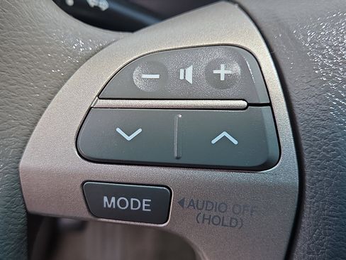 Used 2009 Toyota Camry LE FWD image 21