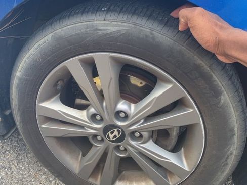 Used 2018 Hyundai Elantra SEL FWD image 5