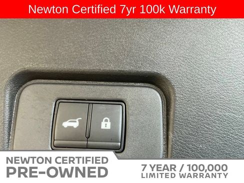 Used 2025 Nissan Rogue SV FWD image 35