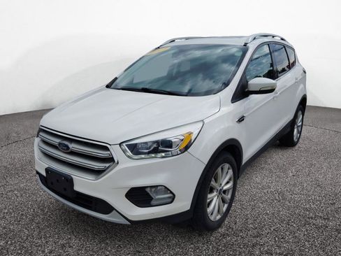 Used 2017 Ford Escape Titanium w/ Equipment Group 301A AWD/4WD image 3
