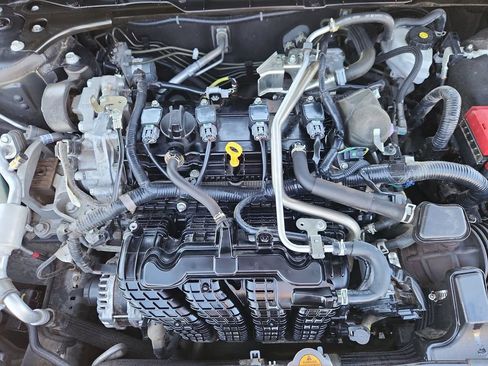 Used 2024 Nissan Altima 2.5 SV FWD image 16