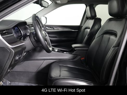 Used 2022 Jeep Grand Cherokee L Limited w/ Black Appearance Package RWD image 14