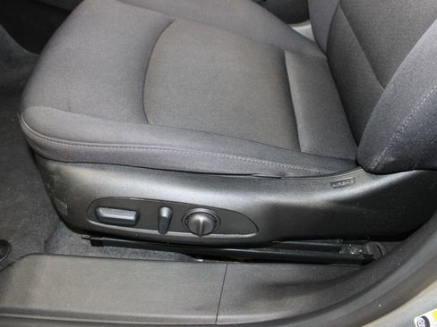 Used 2024 Chevrolet Malibu LT FWD image 12