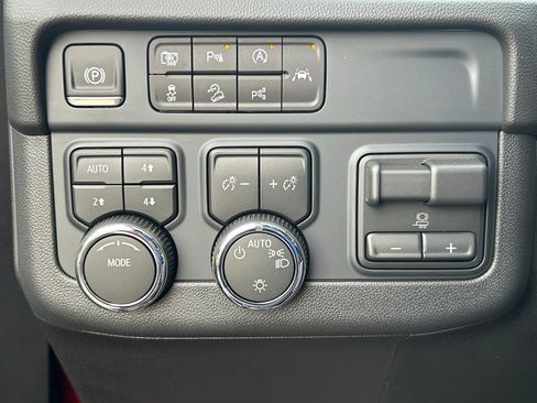 New 2026 Chevrolet Tahoe LS AWD/4WD image 31