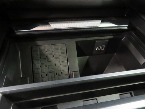 Used 2025 Ford F350 Platinum image 74