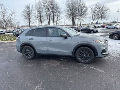 Certified 2025 Honda HR-V Sport image 8