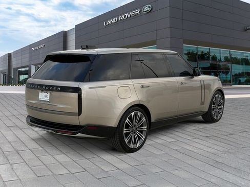 Used 2024 Land Rover Range Rover Long Wheelbase SE AWD/4WD image 5