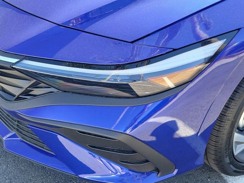 New 2025 Hyundai Elantra Sport FWD image 27
