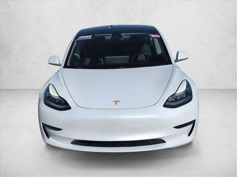 Used 2020 Tesla Model 3 Standard Range Plus image 2