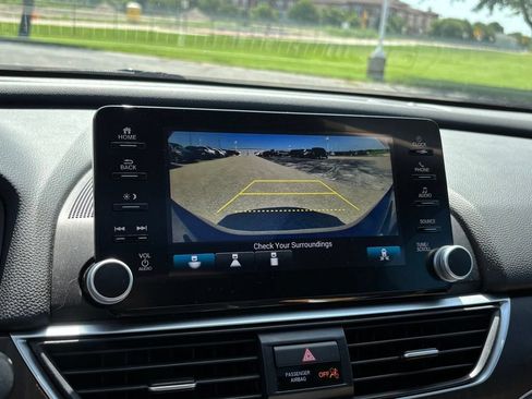 Used 2020 Honda Accord EX image 10