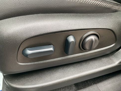 Used 2023 GMC Terrain Denali image 21