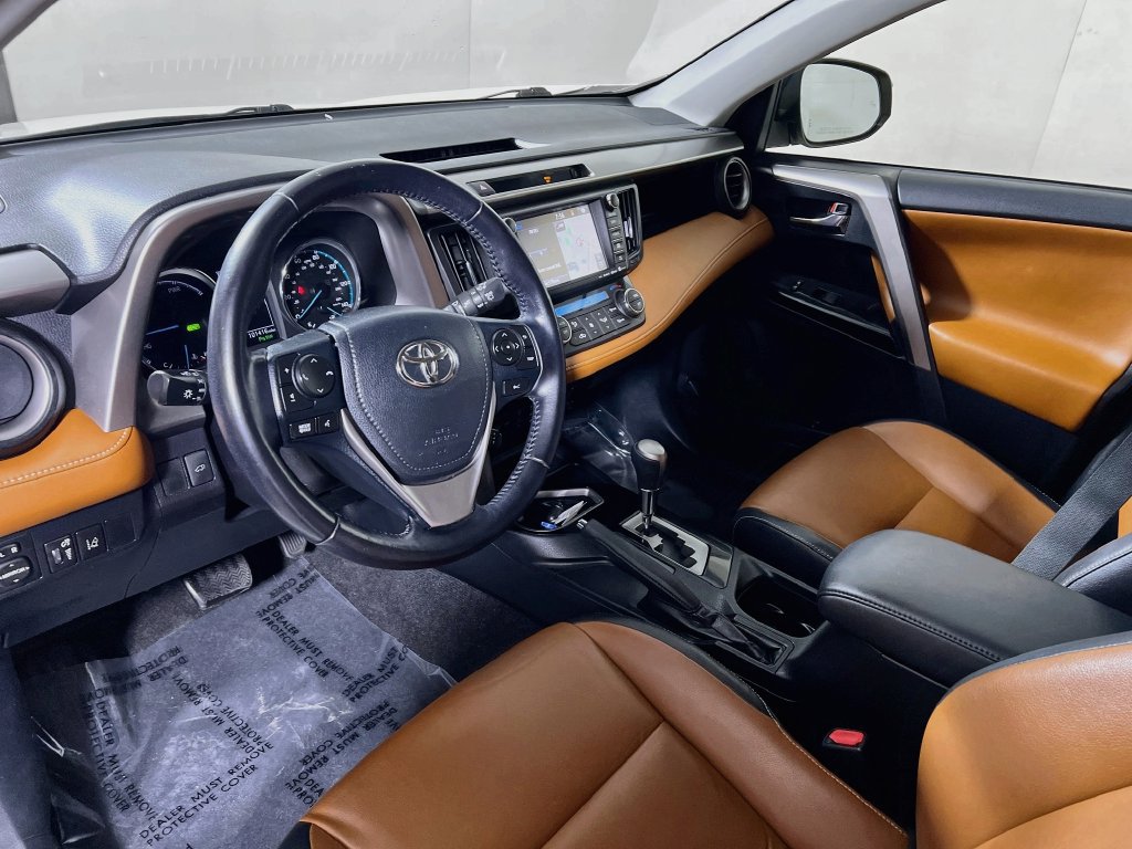 Used 2016 Toyota RAV4 Limited AWD/4WD image 9